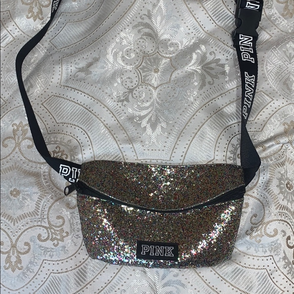 Waist bag, worn once, still in great condition